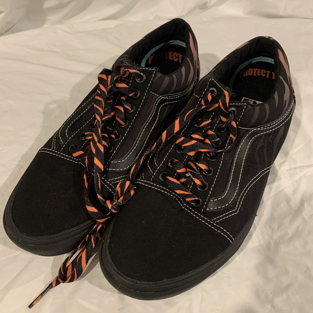 VANS ComfyCush Old Skool x Project Cat‎  Size Mens 8 Wms 9.5 Black Orange Tiger